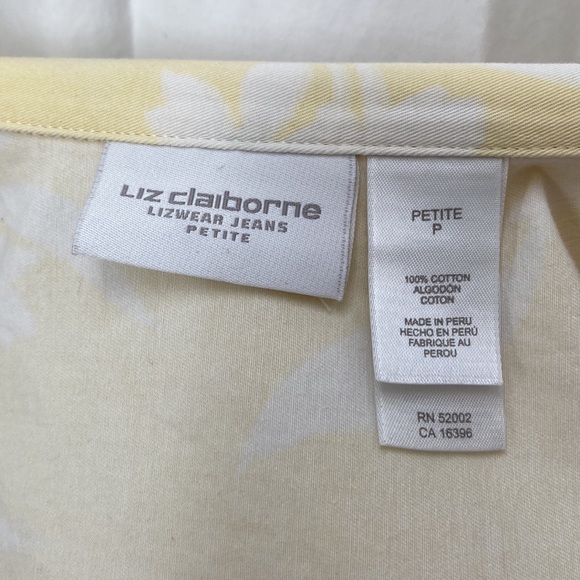Liz Claiborne Women’s pale yellow jean jacket. Size petite. - Picture 4 of 6